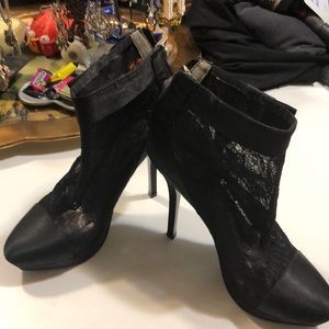 Charles David lace platform booties in 6.5